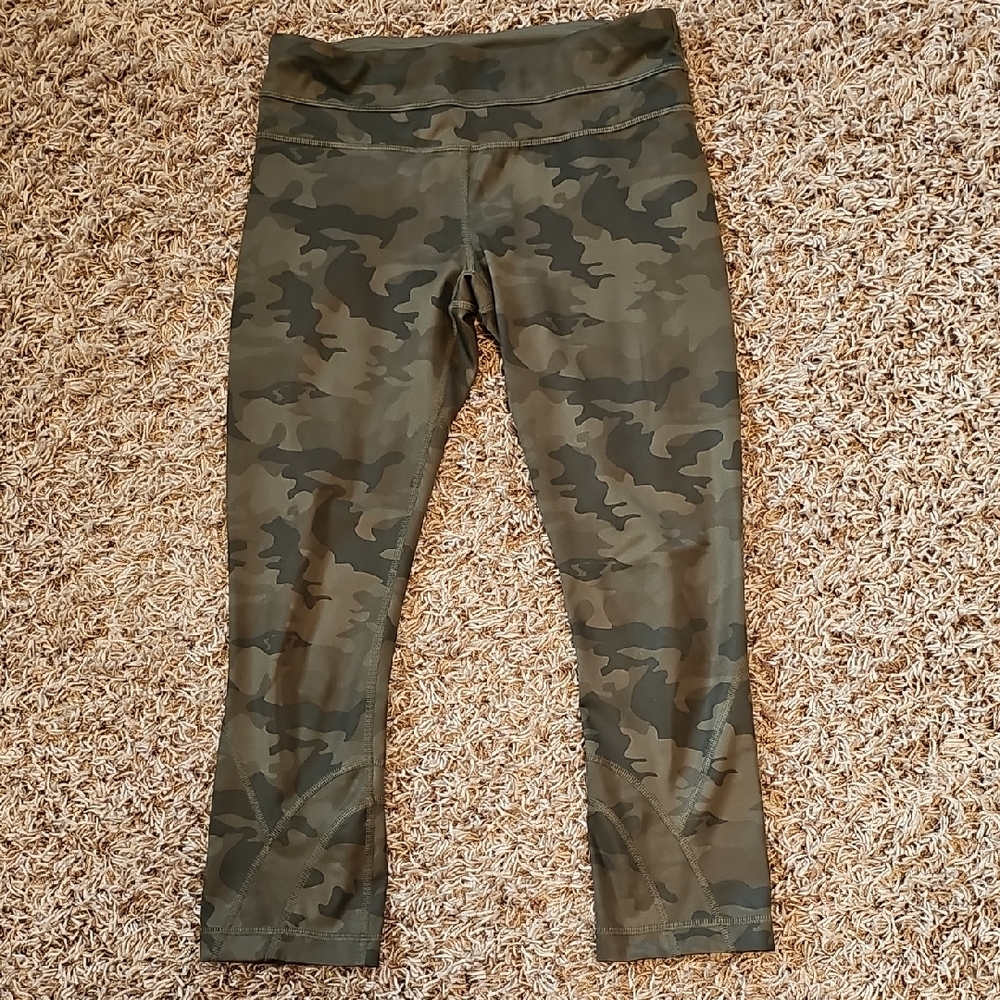 Lululemon - Wunder Under Capri Leggings